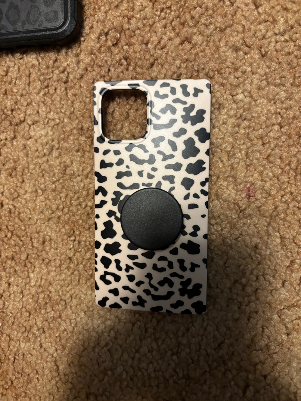 iPhone 12 cases bundle - Picture 4 of 6